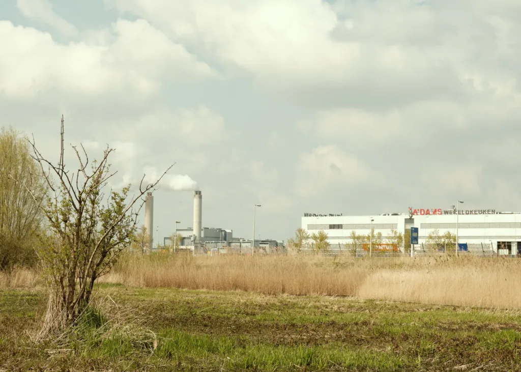 Industrie gezien vanaf de Bretten