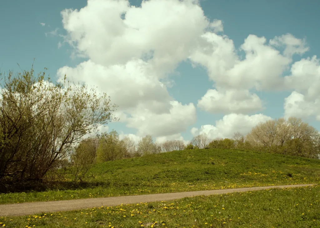 Wolkenluchten boven De Bretten