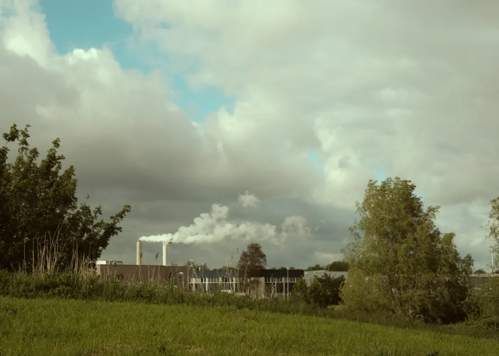 Industrie gezien vanaf de Bretten